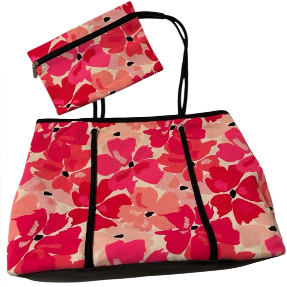 Avon Handbags - Avon floral tote and pouch